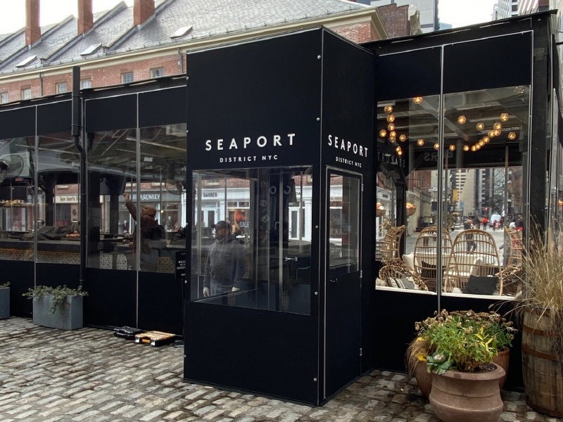 Seaport Garden Bar Winter Enclosure (22)